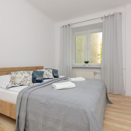 Bright Apartment Wola Near Metro Station By Noclegi Renters Warszawa Eksteriør billede