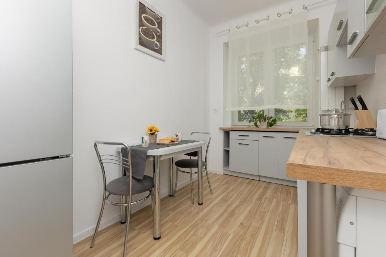 Bright Apartment Wola Near Metro Station By Noclegi Renters Warszawa Eksteriør billede