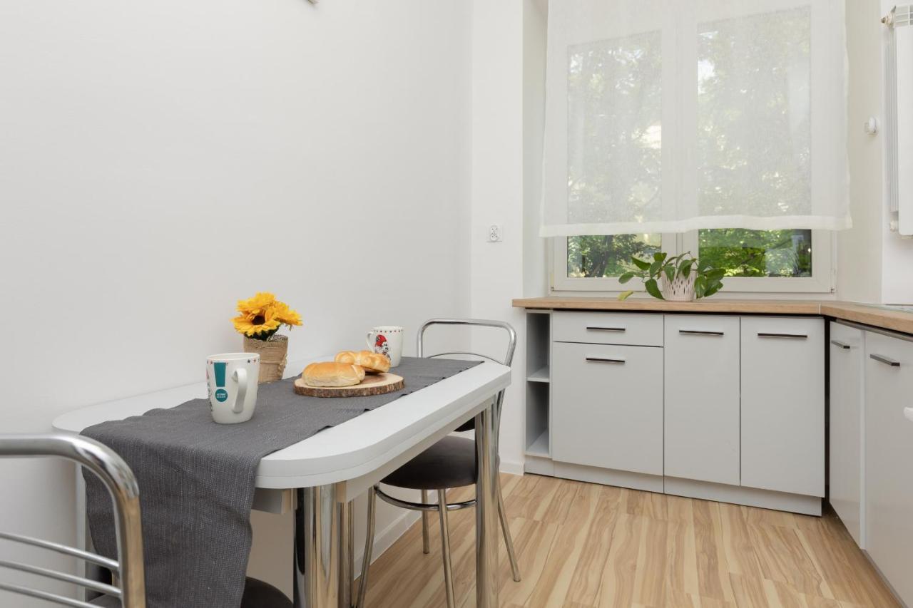 Bright Apartment Wola Near Metro Station By Noclegi Renters Warszawa Eksteriør billede